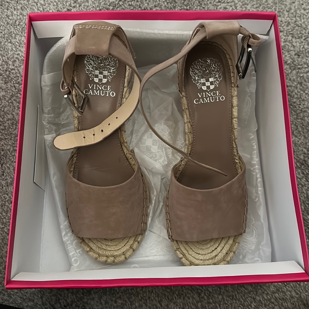 Adorable Wedge Sandals